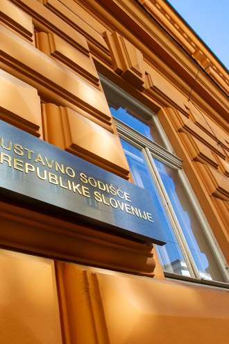 Velika zmaga za Niko Kovač: ustavno sodišče zavrnilo zahtevo poslancev SDS in NSi Velika zmaga za Niko Kovač: ustavno sodišče zavrnilo zahtevo poslancev SDS in NSi